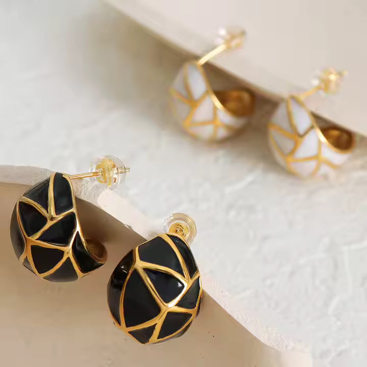 Geometric Oil Drip Pattern Earring