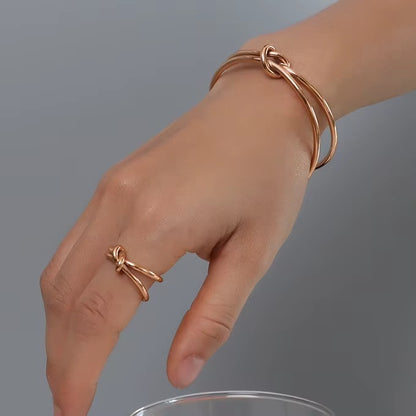 Double-Layer Knot Bracelet