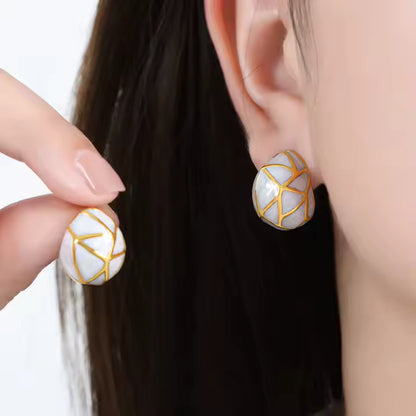 Geometric Oil Drip Pattern Earring